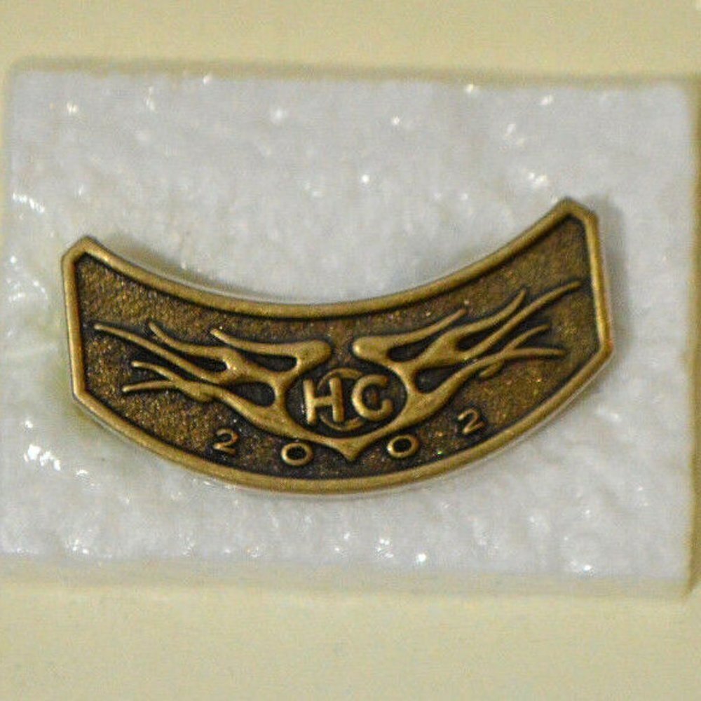 2002 Pin Harley Davidson Motorcycle H.O.G. HOG
